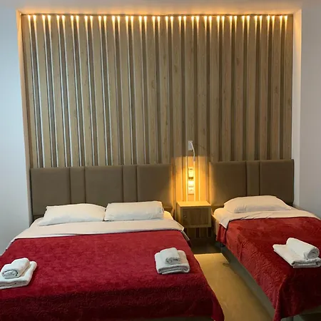 Piazza Hotel Sarandë