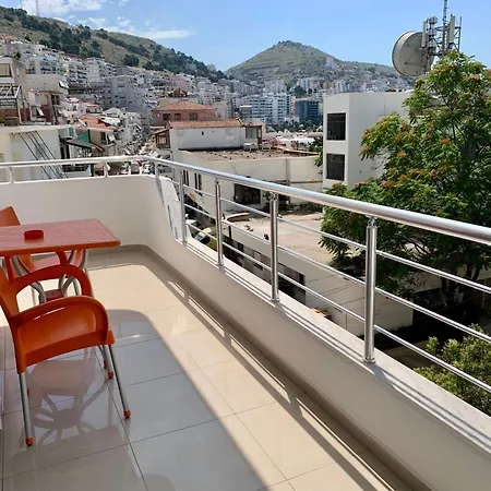 Piazza * Sarandë